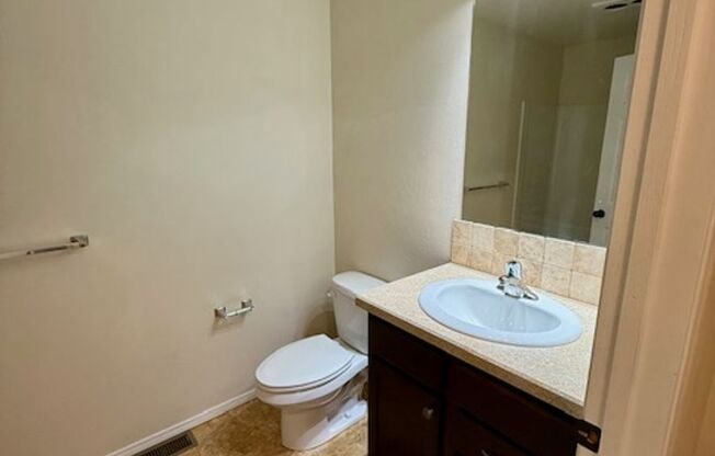 2 beds, 2 baths, $2,195, Unit Unit A