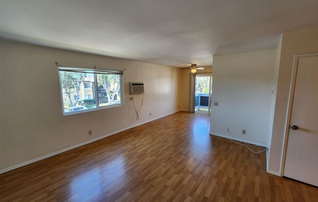 3 Bedroom 2 Bath Upper Unit in Mira Mesa