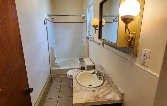 1527 S. 4th Street