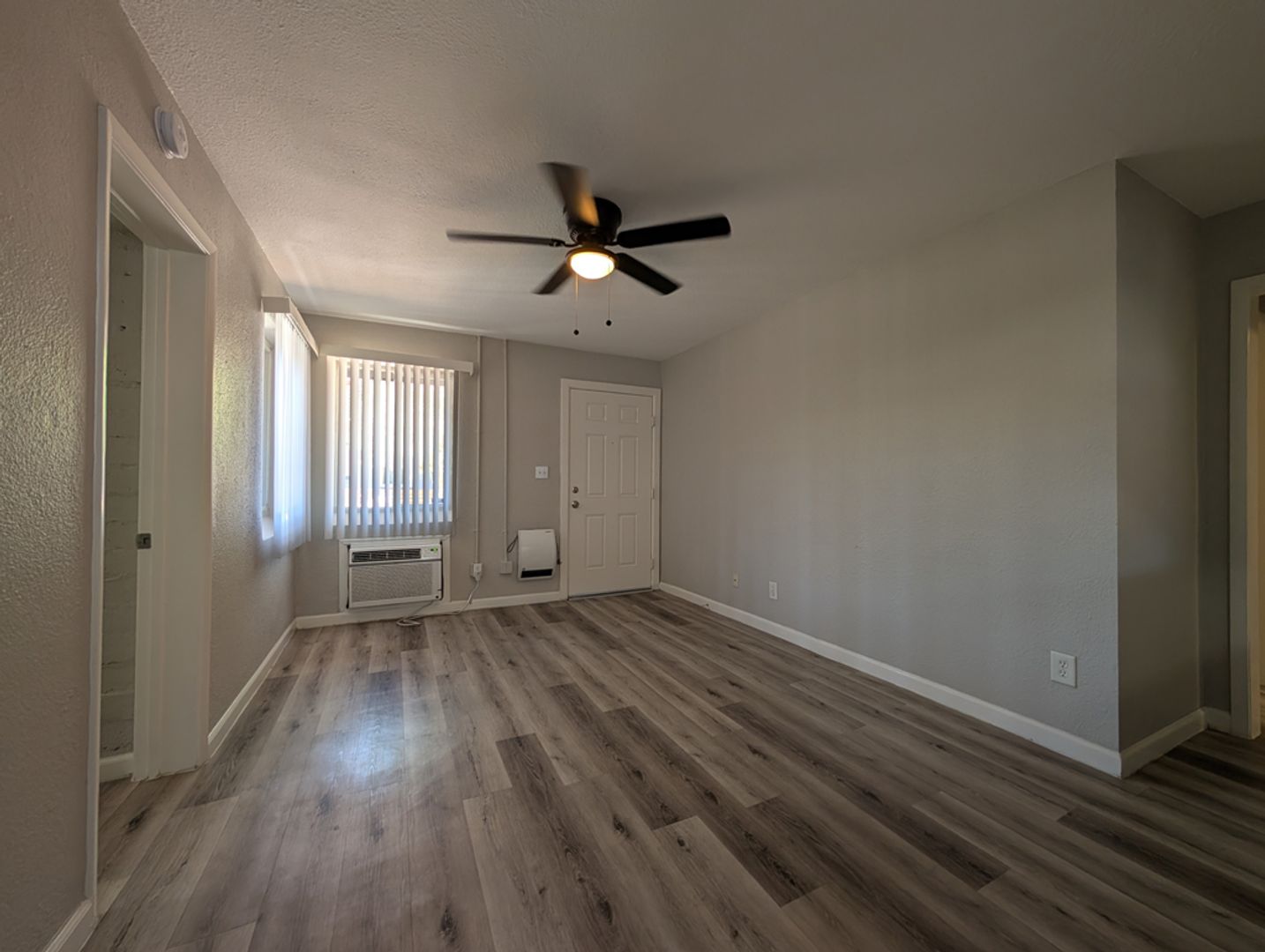 2 BEDROOM APARTMENT IN DOWNTOWN LAS VEGAS