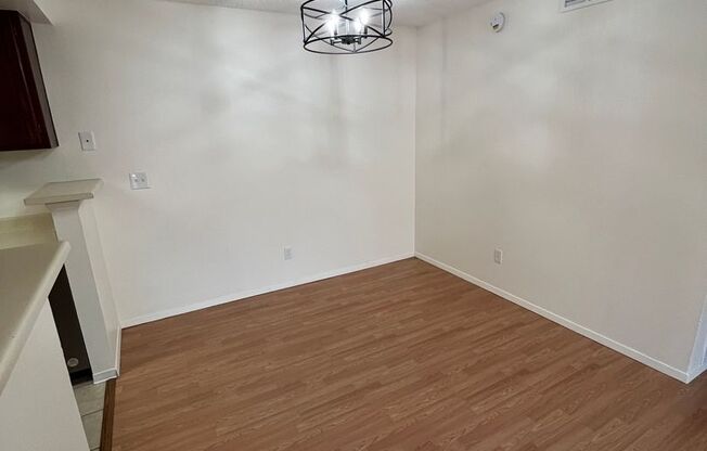 3 Bed 2 Bath Updated Unit in Robinwood