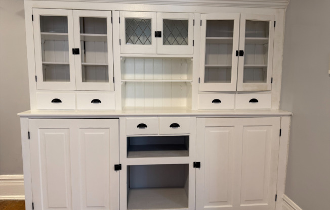 4622 /second Avenue 8