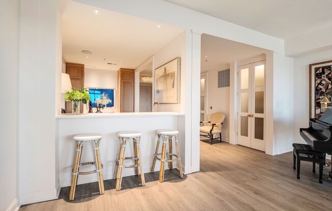 3 beds, 3.5 baths, $10,000, Unit Units 1005-1006