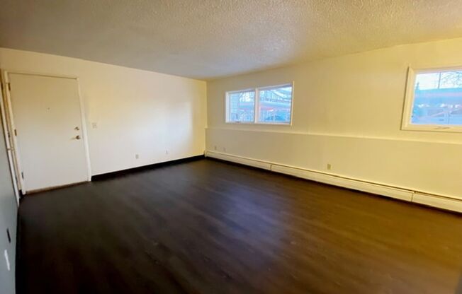 2 beds, 1 bath, $1,450, Unit 1