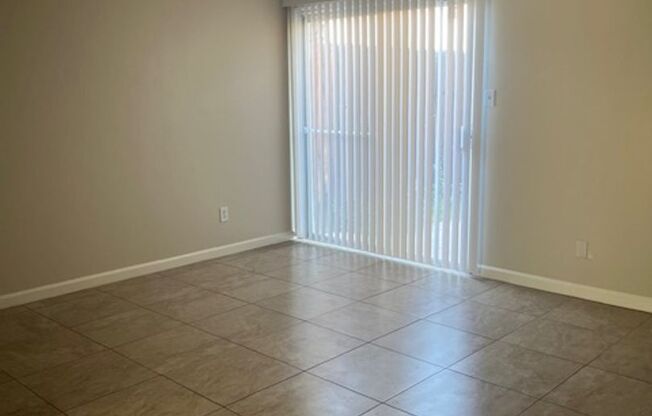 2 beds, 1.5 baths, $1,350, Unit 4437