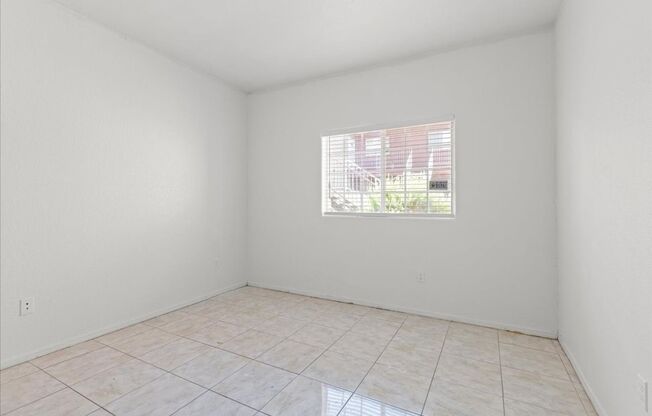 2 beds, 2 baths, 974 sqft, $1,200, Unit Unit 1122