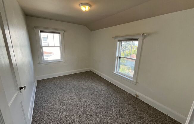 3 beds, 1 bath, $1,995