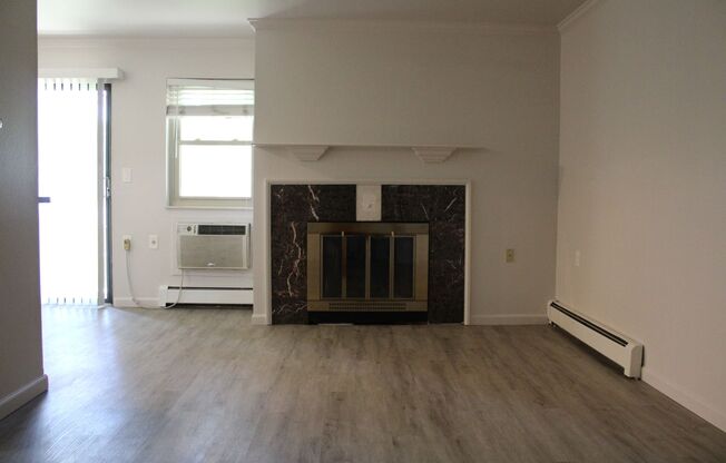 Cozy 1 Bedroom Apartment in Heart of Fort Collins