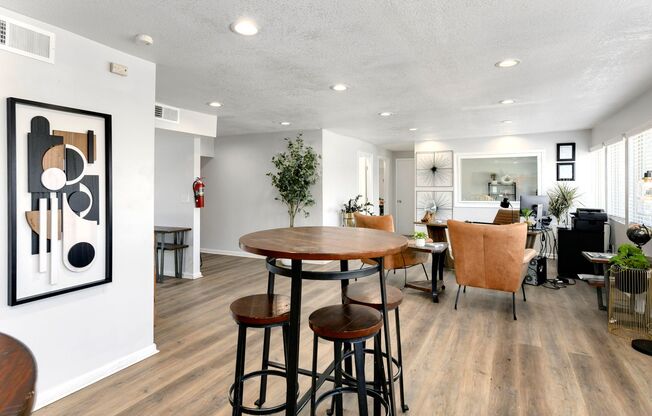 1 bed, 1 bath, 648 sqft, $900, Unit 1915-04