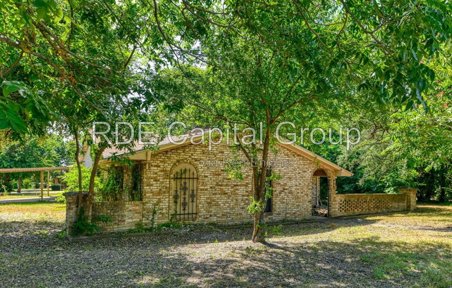 223 S CASA GRANDE CIR