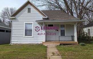 Cozy 2 Bedroom Home!