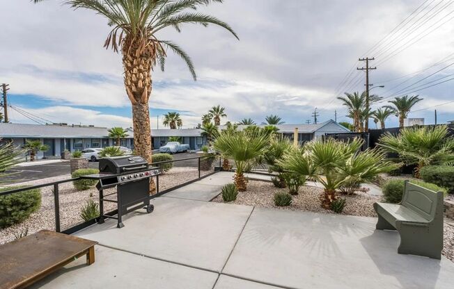 Gorgeous Studio located in Downtown Las Vegas! Make the Move for Less- $500 Off Move In Fees!