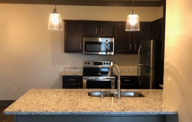 2 beds, 2 baths, 1,052 sqft, $1,045, Unit 80