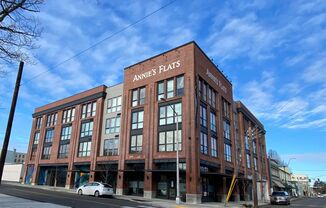 Annie&#39;s  Flats