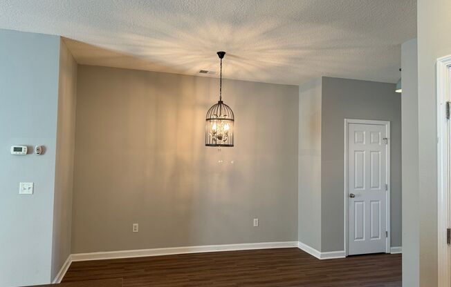 Renovated Townhome in Live Oak. Available now!!