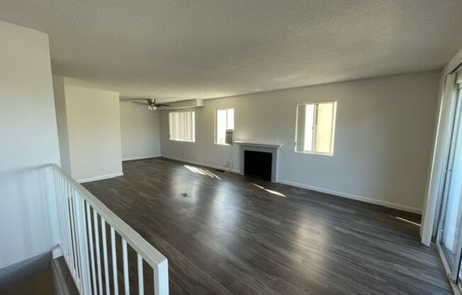 2 beds, 2 baths, $2,995, Unit 05