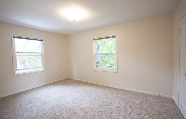 2 beds, 1 bath, $1,900