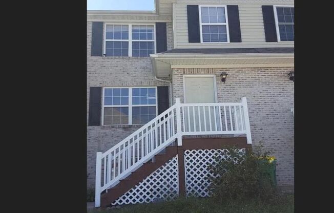 3 Bedroom 2.5 Bath Townhome Located in Middletown Village