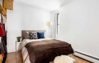 178 E 2 ST