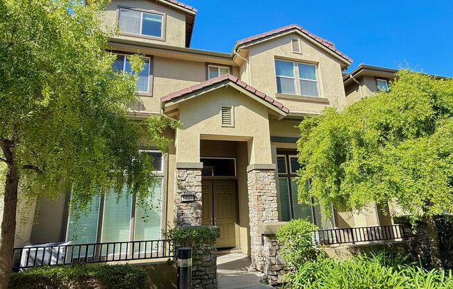 $4,290 / 4 BR -2170 SF - STUNNING SAN JOSE HOME IN BERRYESSA A MUST SEE!