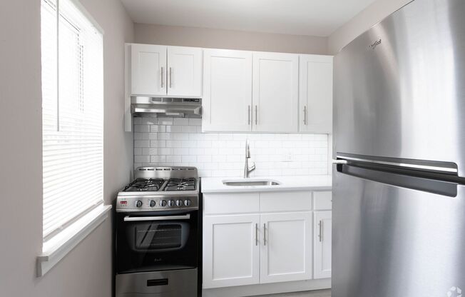 Studio, 1 bath, 450 sqft, $1,650, Unit 08A