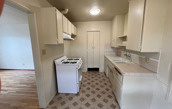 1 bed, 1 bath, $1,750