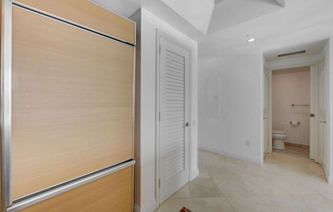 1 bed, 1.5 baths, $1,900, Unit # 804