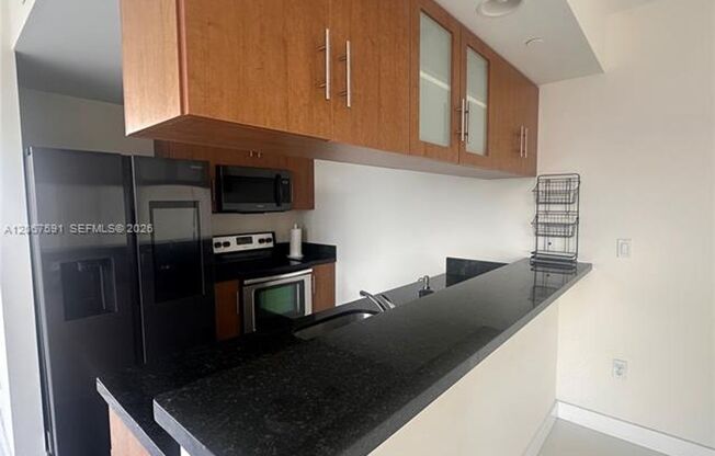 3 beds, 2 baths, $4,200, Unit # 1605