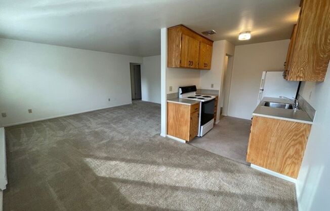 (3C) Corner Manor