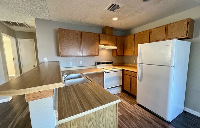 2 bedroom ready to immediate move-in