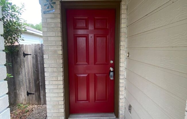 Charming and Spacious Home in a Quiet and Friendly Neighborhood!