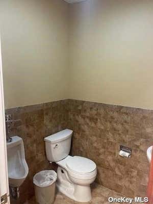 Studio, 5 baths, $3,300