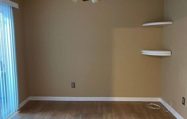 Beautiful 2 bedroom 1.5 Bathroom with attached garage