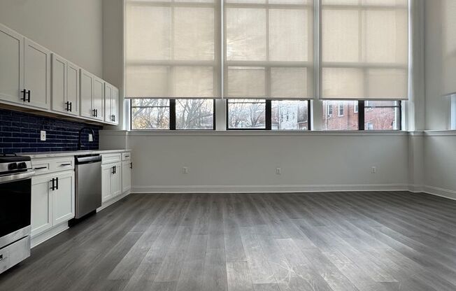 2 beds, 1 bath, 900 sqft, $1,695, Unit Unit 318