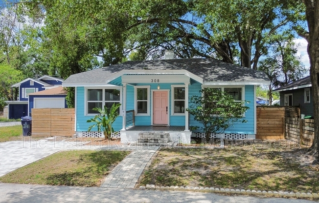 308 E HANNA AVE