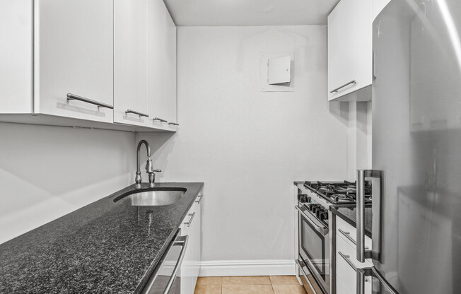 1 bed, 1 bath, $6,000, Unit 927