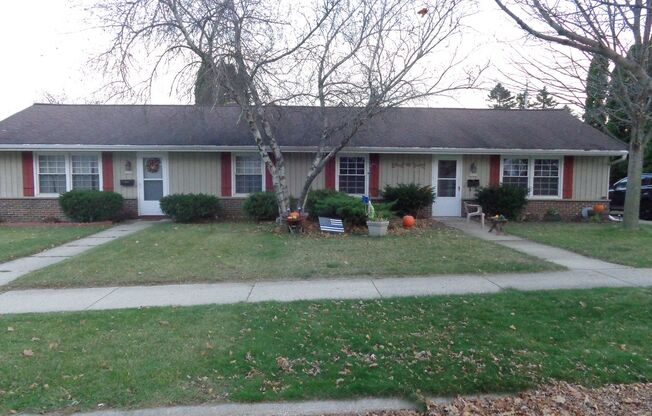 1117-1119 Green Tree Rd.
