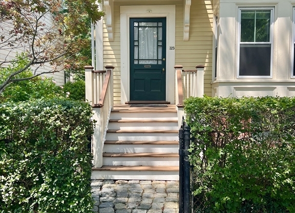 325 WESTERN AVE