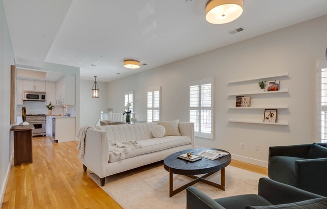 242 SHAWMUT AVE