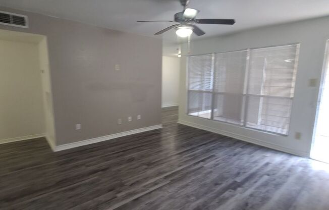 2 beds, 2 baths, 985 sqft, $1,275, Unit 905