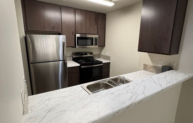 3 beds, 2 baths, 1,125 sqft, $1,695, Unit Unit # 11