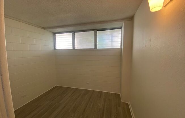 2 beds, 1 bath, $1,900