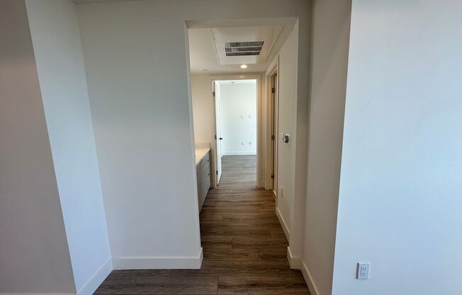 1 bed, 1 bath, 650 sqft, $3,200, Unit 403