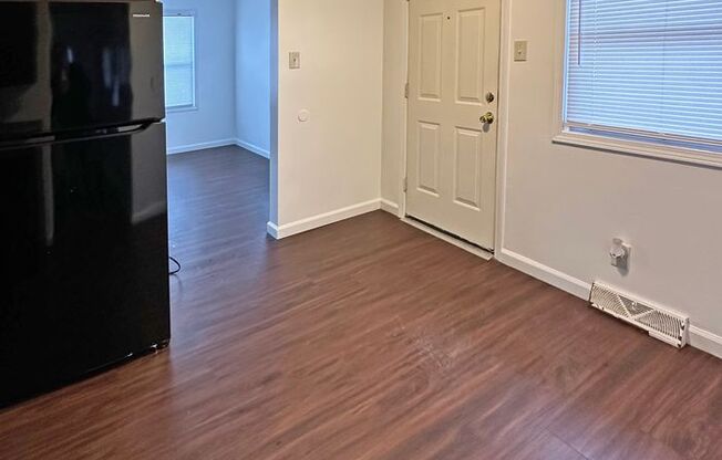 1 bed, 1 bath, 668 sqft, $1,000, Unit Unit A