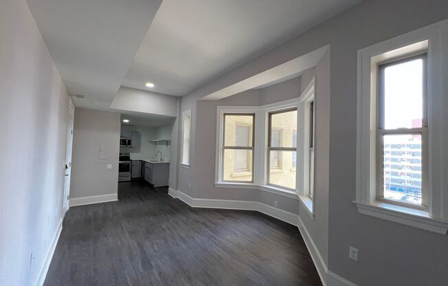 1 bed, 1 bath, 555 sqft, $1,460, Unit 406