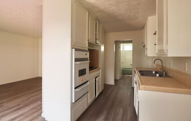 La Paz Apartments