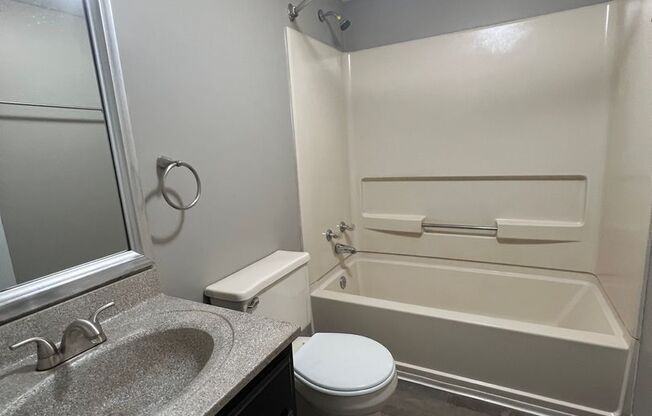 2 beds, 2 baths, 720 sqft, $1,150, Unit 205