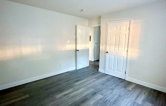 3 beds, 1 bath, 800 sqft, $2,395, Unit A