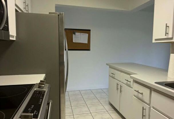 2 beds, 2 baths, $1,350, Unit UNIT N6