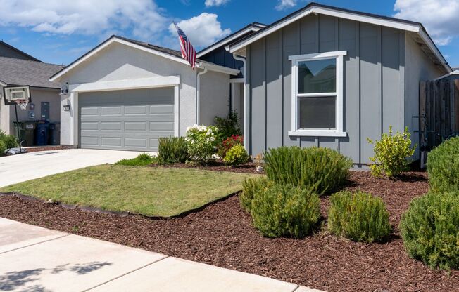Energy-Efficient & Feature-Packed 3-Bedroom Home – 627 Suzanne Drive, Merced, CA